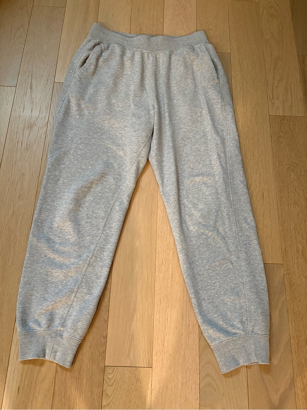 Uniqlo Men’s Light Gray Sweatpants with Elastic Waist